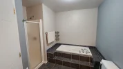 16 bathroom_b.webp