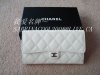 CHANEL 白球纹皮夹1.jpg