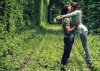 cute-love-tunnel-couple-kissing.jpg