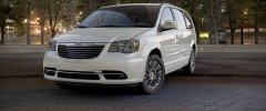 Chrysler-TownCountry-Gallery-EXT-6.jpg