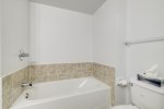 020bathroom_view2.jpg